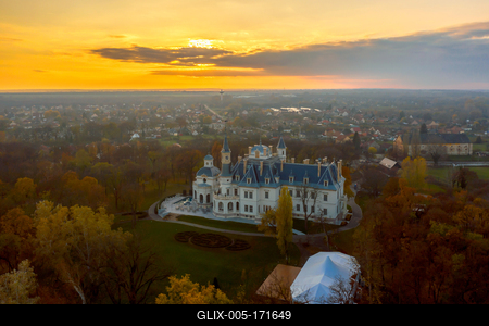 Botaniq castle in Tura City Hungary-stock-foto