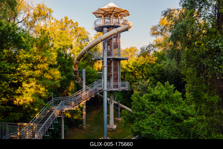 Canopy walkway in Mako city-stock-foto