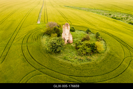 Somoly ruin church in Regoly Hungary-stock-foto
