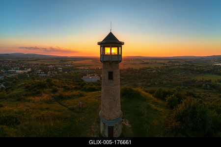 Strazsa hill lookout tower in Hungary-stock-foto