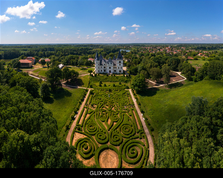 Andrassy castle in Toszadob Hungary-stock-foto