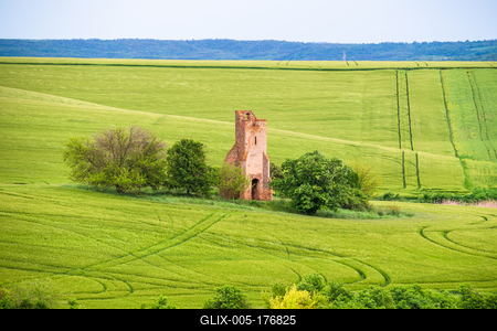 Somoly ruin church in Regoly Hungary-stock-foto