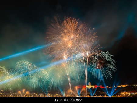 Giant firework in Budapest-stock-foto