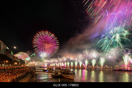 Giant firework in Budapest-stock-foto