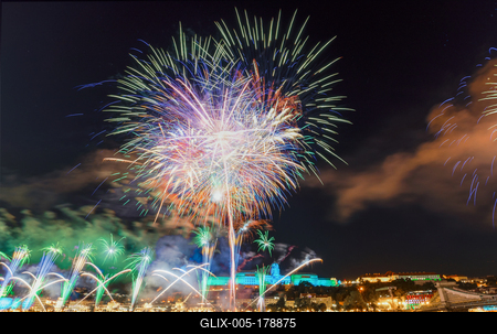 Giant firework in Budapest-stock-foto