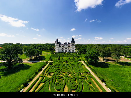Andrassy castle in Toszadob Hungary-stock-foto