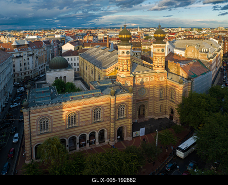 Budapest, Hungary. Dohany street Synagogue aerial view. This is an Jewish memorial center also known as the Great Synagogue or Tabakgasse Synagogue. It is the largest synagogue in Europe-stock-foto