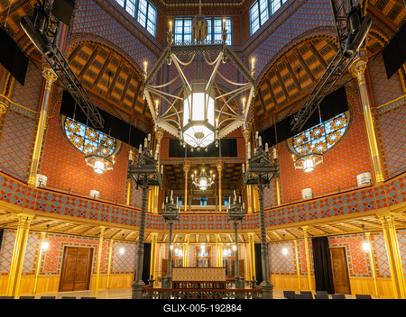 Interior of Rumbach sebestyen Street Synagogue. Near by   the famous Dohany street synagogue. amazing renewef space. Built in 1870-73. designed the architect Otto Wagner.-stock-foto
