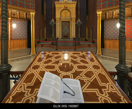 Interior of Rumbach sebestyen Street Synagogue. Near by   the famous Dohany street synagogue. amazing renewef space. Built in 1870-73. designed the architect Otto Wagner.-stock-foto