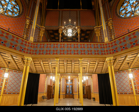 Interior of Rumbach sebestyen Street Synagogue. Near by   the famous Dohany street synagogue. amazing renewef space. Built in 1870-73. designed the architect Otto Wagner.-stock-foto