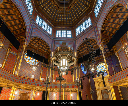 Interior of Rumbach sebestyen Street Synagogue. Near by   the famous Dohany street synagogue. amazing renewef space. Built in 1870-73. designed the architect Otto Wagner.-stock-foto