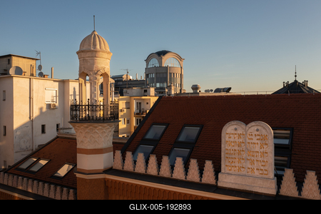 Rumbach sebestyen Street Synagogue aerial view. Near by   the famous Dohany street synagogue. amazing renewef space. Built in 1870-73. designed the architect Otto Wagner.-stock-foto