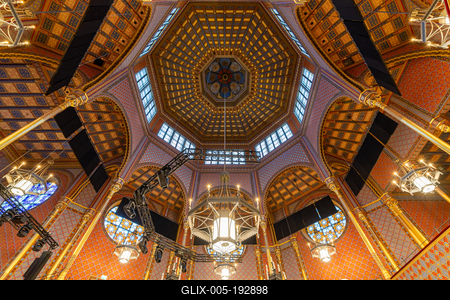 Interior of Rumbach sebestyen Street Synagogue. Near by   the famous Dohany street synagogue. amazing renewef space. Built in 1870-73. designed the architect Otto Wagner.-stock-foto