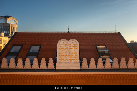 Rumbach sebestyen Street Synagogue aerial view. Near by   the famous Dohany street synagogue. amazing renewef space. Built in 1870-73. designed the architect Otto Wagner.-stock-foto