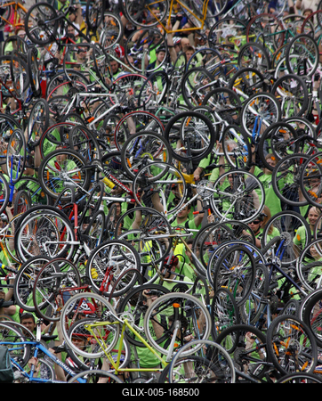 Critical Mass cycling demonstration day on april 22-nd 2012 in Budapest, Hungary.-stock-foto