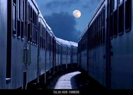 Nighttravel-stock-foto