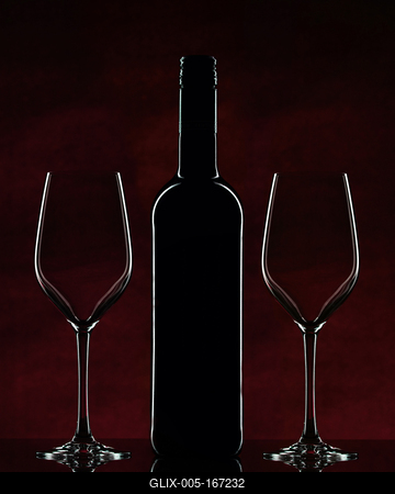 Red wine bottle and glasses-stock-foto