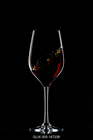 Red wine in glass-stock-foto