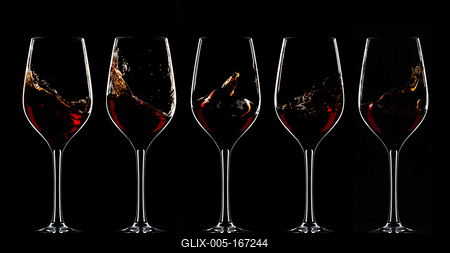 Red wine in glasses-stock-foto