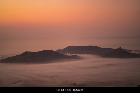 Napkelte a Balatonnál-stock-foto