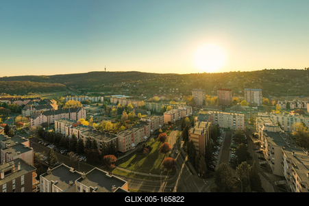 panelok a naplementében-stock-foto