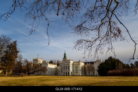 Brunszvik-kastély-stock-foto