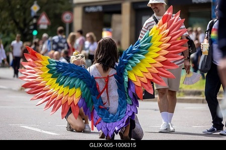 Christopher Street Day, Pride demonstration as a sign of diversity, respect, acceptance and equality, symbolic photo, wings in rainbow colours, Stuttgart, Baden-Württemberg, Germany-stock-foto
