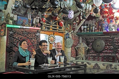 Visitors in a teahouse, Bazaar, Isfahan, Isfahan Province, Persia, Iran-stock-foto
