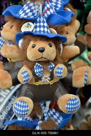 Teddy bear in traditional Bavarian dress on a stall, Oktoberfest, Munich, Upper Bavaria, Bavaria, Germany-stock-foto