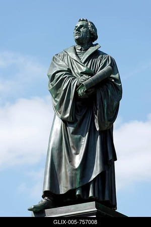 Statue of Martin Luther, 1483 - 1546, reformer, Luther Memorial, by E Ritschel, 1868, Worms, Rhineland-Palatinate, Germany-stock-foto