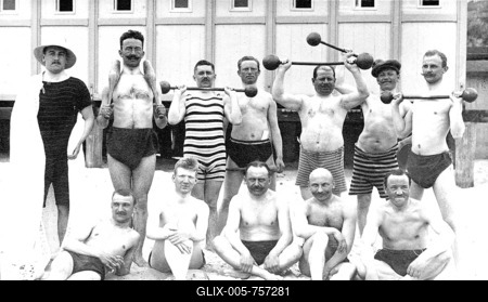 Men's group on the beach with weights, ca. 1929, 1920s, exact place unknown, Germany-stock-foto