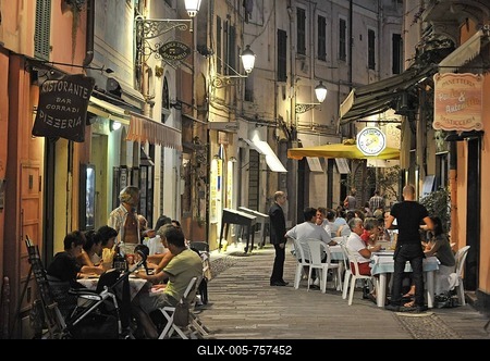 Restaurant, pedestrianised zone, night exposure, San Remo, Riviera dei Fiori, Liguria, Italy, Europe-stock-foto