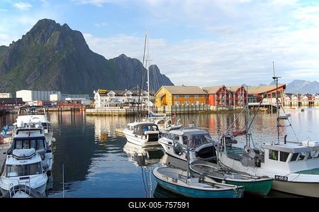 Boats in harbour at Svolvaer, Lofoten Islands, Nordland, Norway-stock-foto