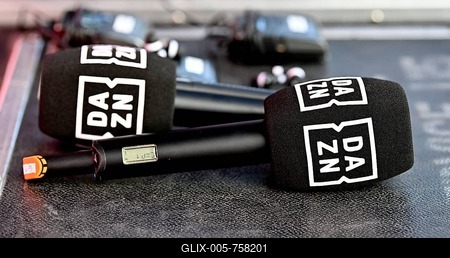 Microphone, Micro, Logo, DAZN, Voith Arena, Heidenheim, Baden-Württemberg, Germany-stock-foto