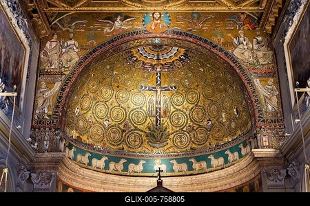 Triumphal arch with the prophets Clemens and Peter, left, and Lawrence and Paul, right, four apocalyptic creatures and Christ above, apse vault with the veneration of the cross as the tree of life, San Clemente, Rome, Lazio, Italy-stock-foto