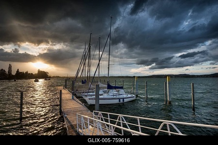 Sailing yacht, thunderstorm clouds at the back, harbour of Iznang, Baden-Wuerttemberg, Germany, Europe-stock-foto