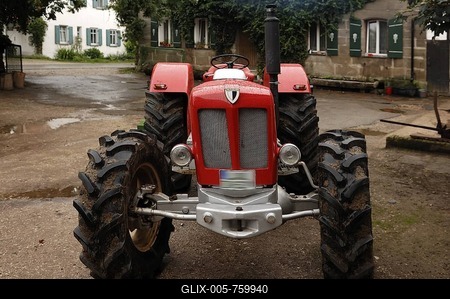 Vintage Schlueter tractor on a farm, 6 cylinders, 75 horsepower, 6.5 liter engine, built in 1969, Schlueter Traktorbau 1937-1993, Tauchersreuth, Middle Franconia, Bavaria, Germany, Europe-stock-foto