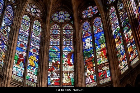Medieval Gothic stained glass window showing scenes from the Martyrdom of Saint Denis, Cathedral Basilica of Saint Denis, Basilique Saint-Denis, Paris, Ile-de-France, France-stock-foto