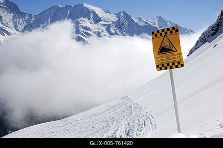 Avalanche warning sign at the St. Gervais-Mont Blanc ski area, Savoyen area, France, Europe-stock-foto