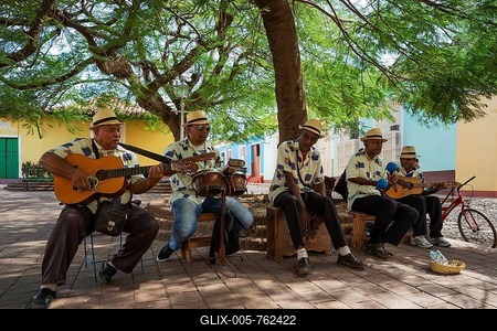Buskers in the colonial old town of Trinidad, Cuba-stock-foto