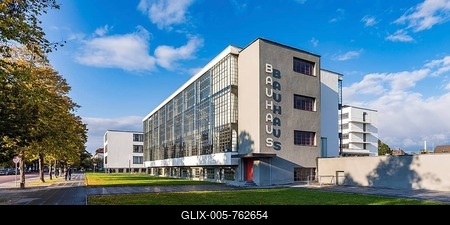 Bauhaus Dessau, Bauhaus building, university, Dessau-Roßlau, Saxony-Anhalt, Germany-stock-foto