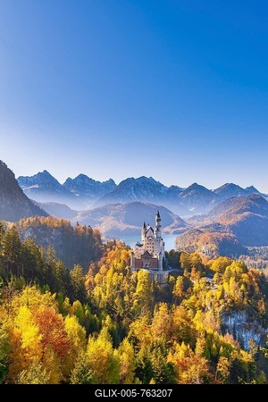 Neuschwanstein Castle in autumn, Alpsee behind, Schwangau, Ostallgäu, Allgäu, Swabia, Upper Bavaria, Bavaria, Germany-stock-foto