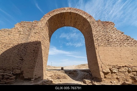 Ancient gate, Unesco site the old Assyrian town of Ashur or Assur, Iraq-stock-foto