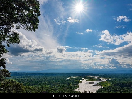 View of the Rio Pastaza and the Amazon rainforest from the Mirador Indichuris, Pastaza province, Ecuador-stock-foto
