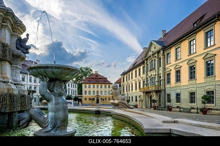 Baroque fountain, former general vicariate, Prince Bishop's Residence, Residenzplatz, Eichstätt, Upper Bavaria, Bavaria, Germany-stock-foto