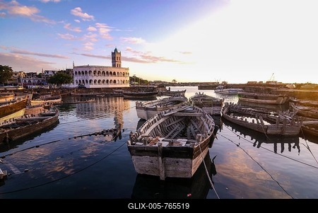 Wooden boats in the old harbour of Moroni, Grande Comore, Comoros-stock-foto