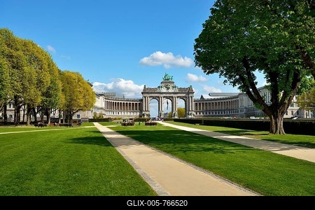 Arch, Jubilee Park, Parc du Cinquantenaire, Brussels, Belgium-stock-foto