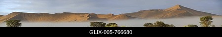 Morning fog and sand dunes at the Sossusvlei in the Namib-Naukluft National Park, Namibia, Africa-stock-foto