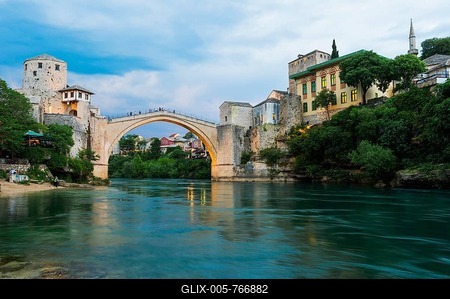 Mostar Bridge over Neretva river, Unesco World Heritage Site, Mostar, Bosnia and Herzegovina-stock-foto