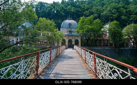 Little bridge in the old thermal bath Baile Herculane, Romania-stock-foto